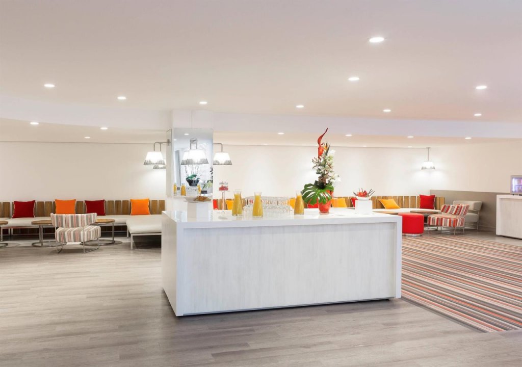 Фото Hotel Mercure Bordeaux Centre Ville