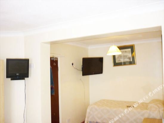 Фото Acton Town Hotel