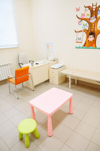 Semeinaia poliklinika (Pisarevskiy proyezd No:5, Pushkino), tıp merkezleri ve klinikler  Puşkino'dan