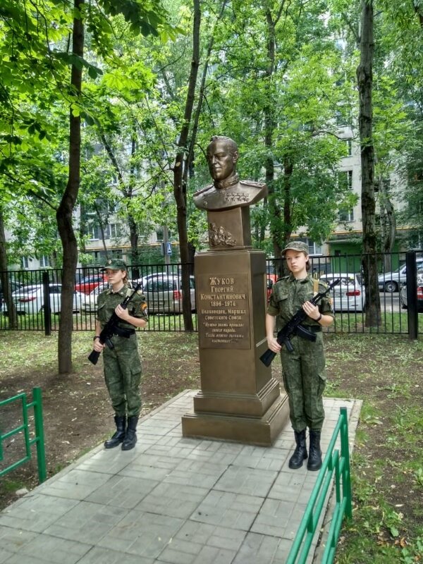 Monument, memorial Памятник-бюст Героя Советского Союза Г.К. Жукова, Moscow, photo