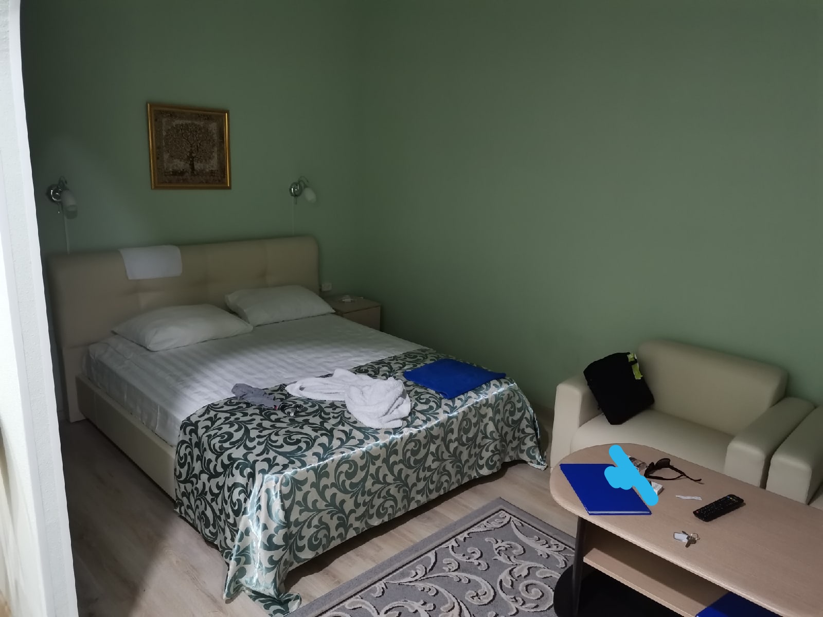 Фото отеля 1