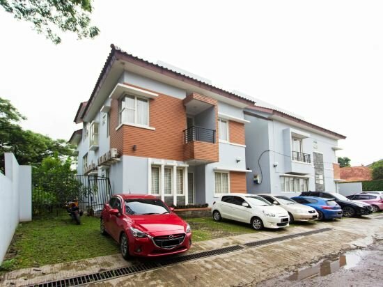 Hotel RedDoorz Plus near Siloam Karawaci, Earth, photo