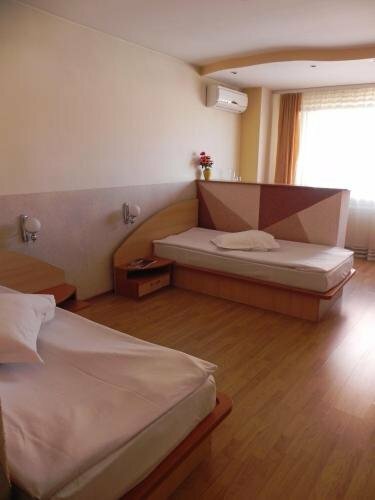 Гостиница Hotel Zimbru в Клуж-Напоке