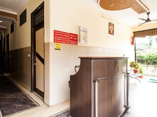 Фото Hotel Bajaj Inn