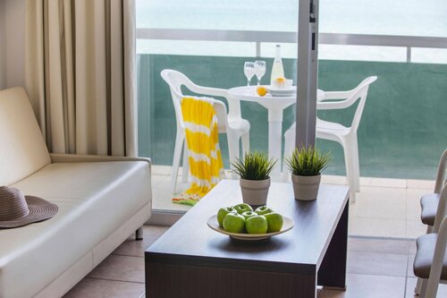 Апартаменты Costantiana Beach Apartments в Ларнаке