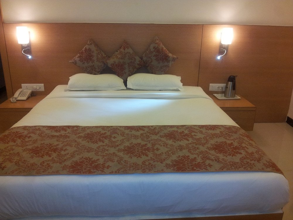 Фото Hotel Mangal City