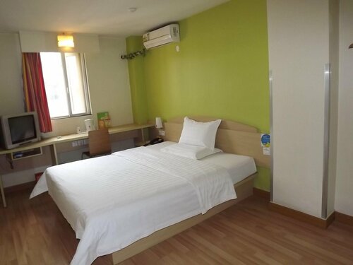 Гостиница 7 Days Inn Shanghai Songjiang New Town Subway Station Branch в Шанхае