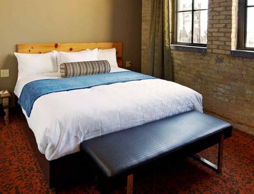 Фото The Brewhouse Inn & Suites