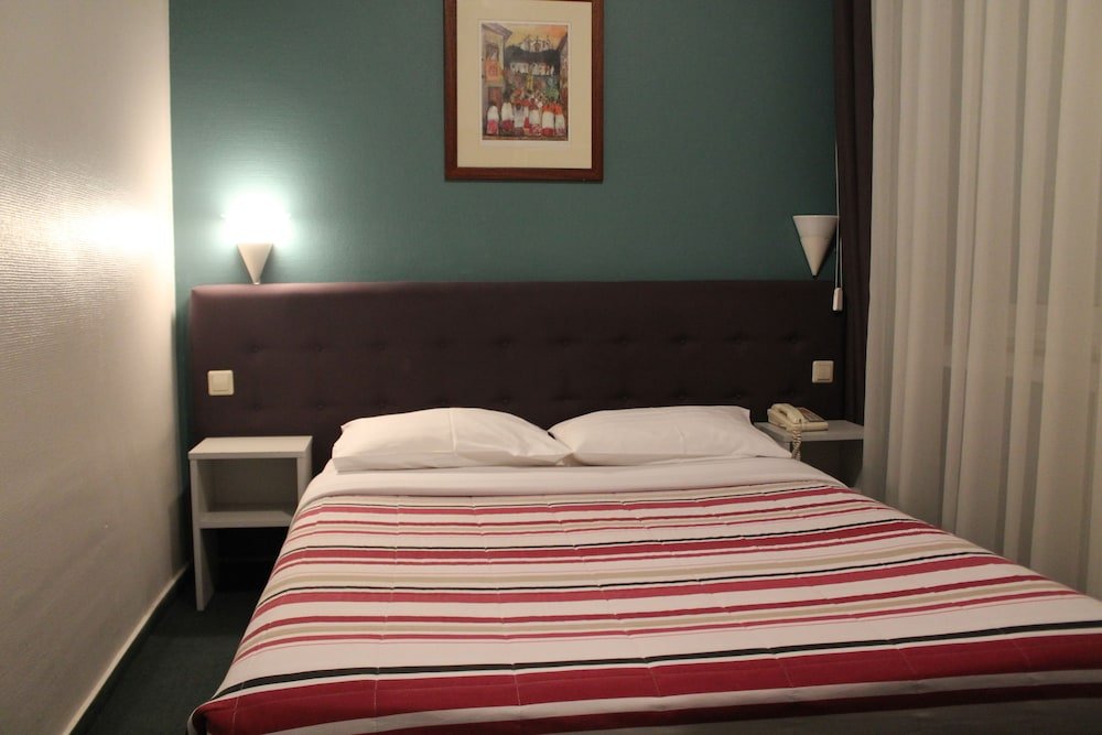 Фото Yasha Hotel