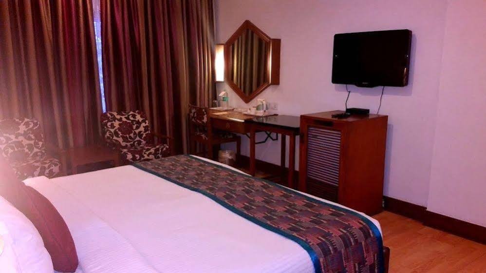 Фото Ambassador Pallava