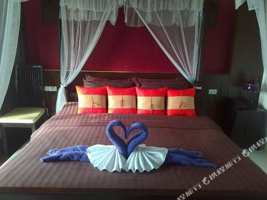 Фото Dee Andaman Hotel