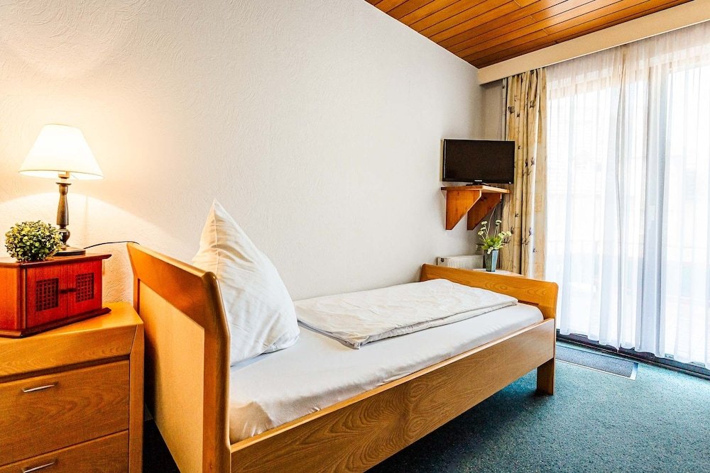 Фото Hotel Quellenhof