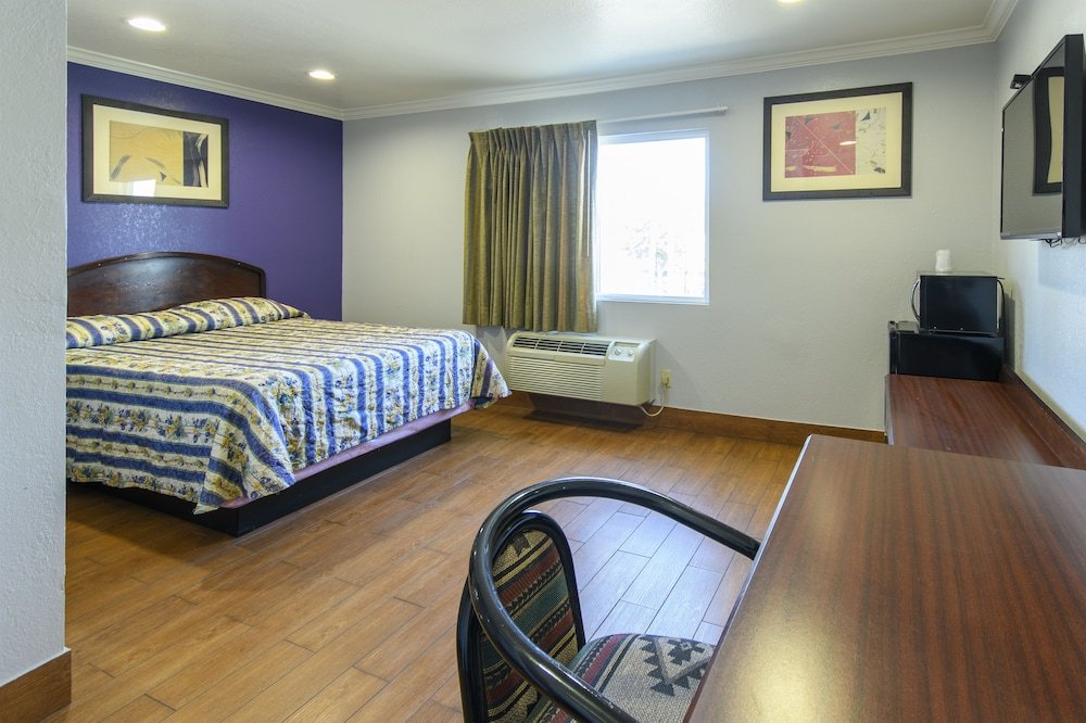 Фото Hyland Inn Long Beach