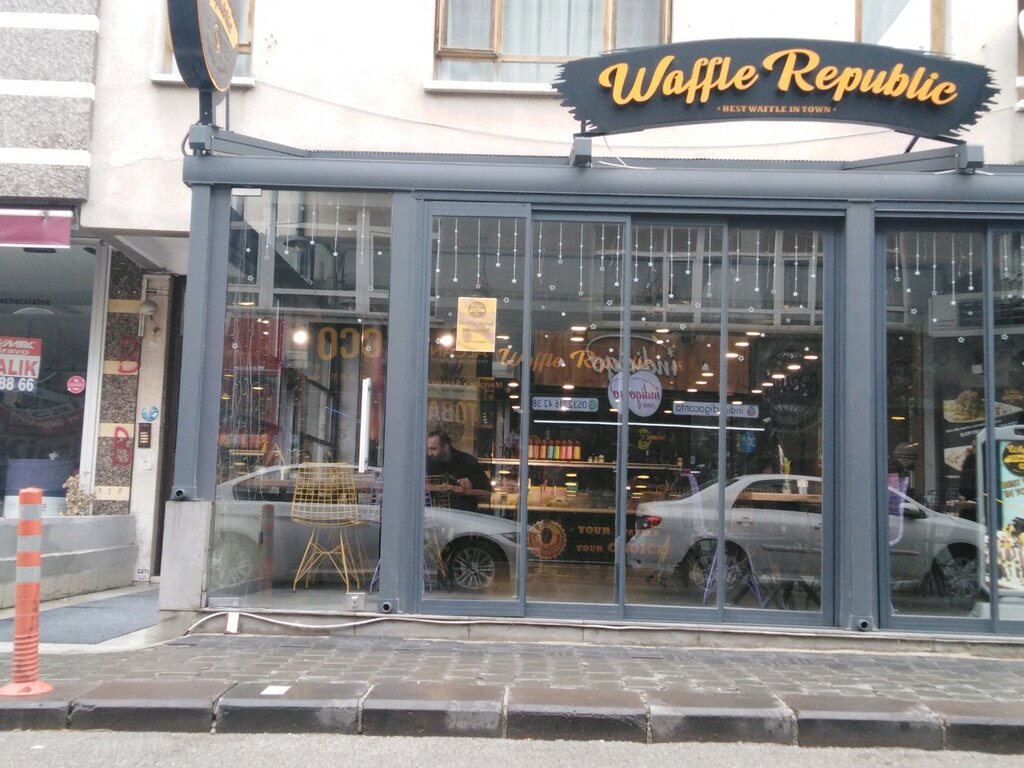 Pastry production Waffle Republic, Ankara, photo