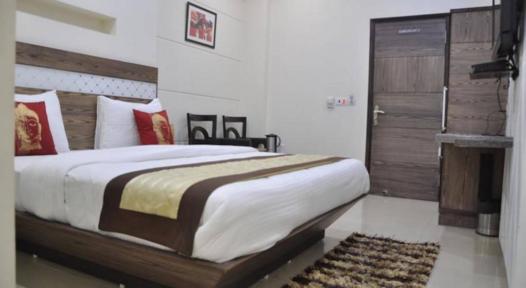 Фото Hotel Staywell Dx