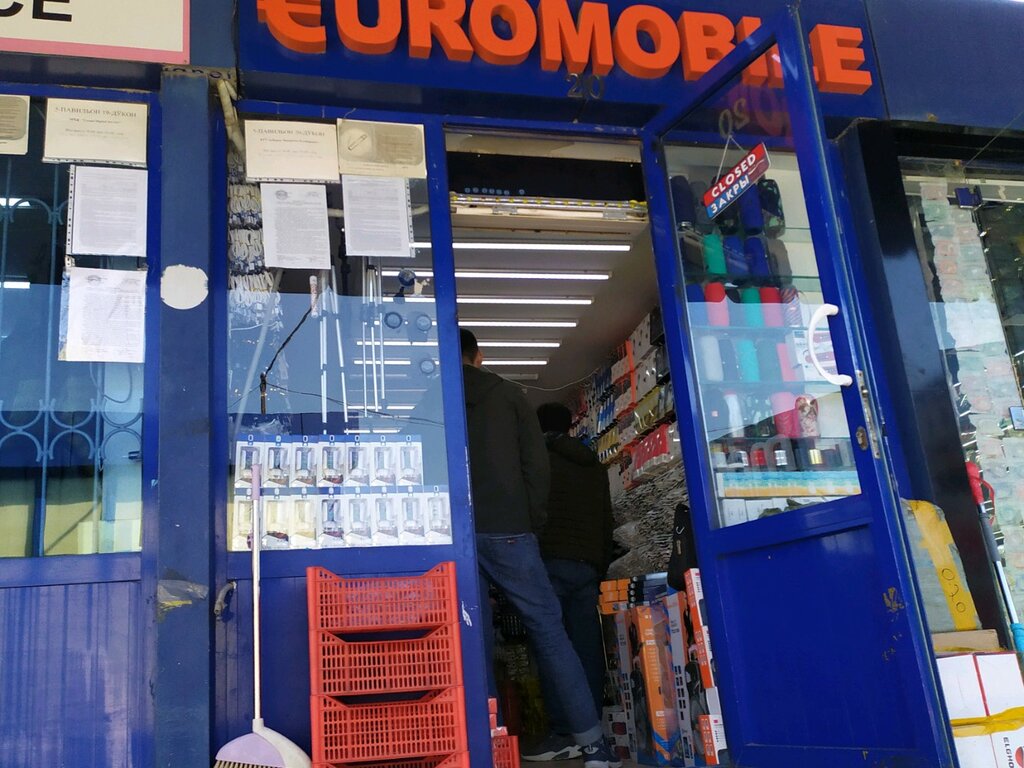 Mobil telefonlar uchun tovarlar Euromobile, Toshkent, foto