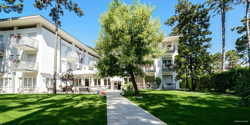 Гостиница Hotel Eurovil Garni