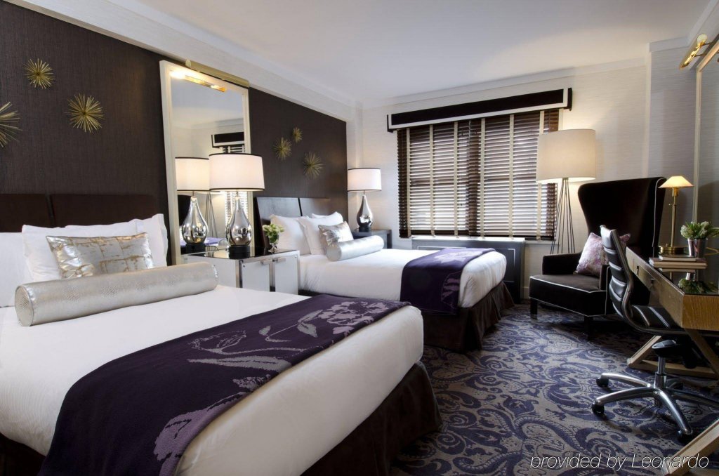 Фото 70 Park Avenue Hotel