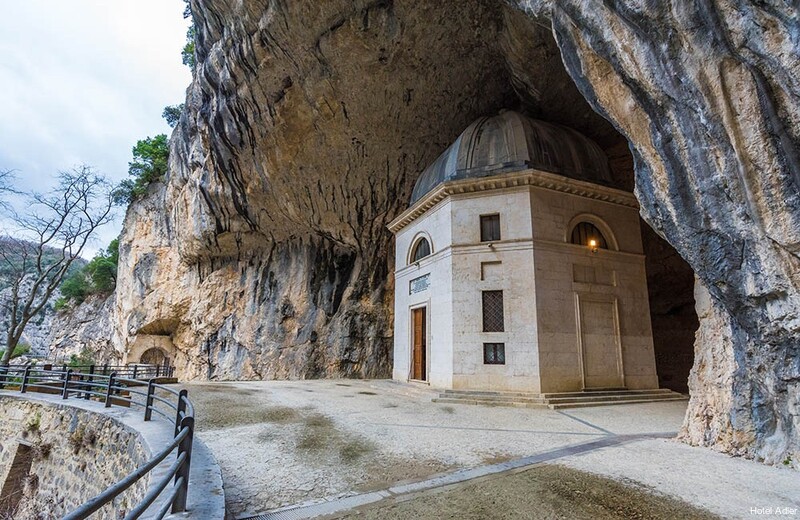 Фото Hotel Adler