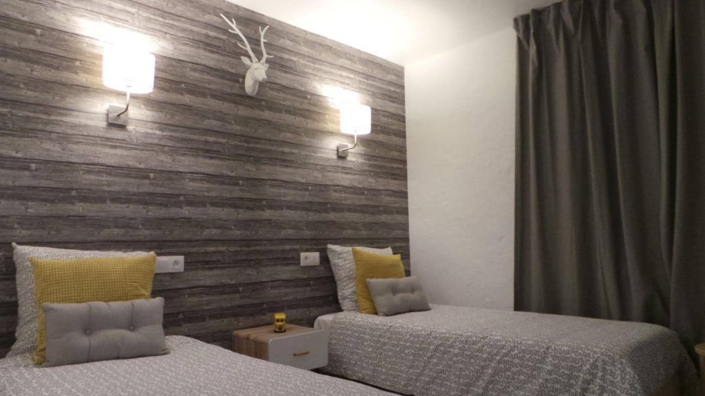 Фото Hotel La Croisette & Restaurant Bistrot Gantier