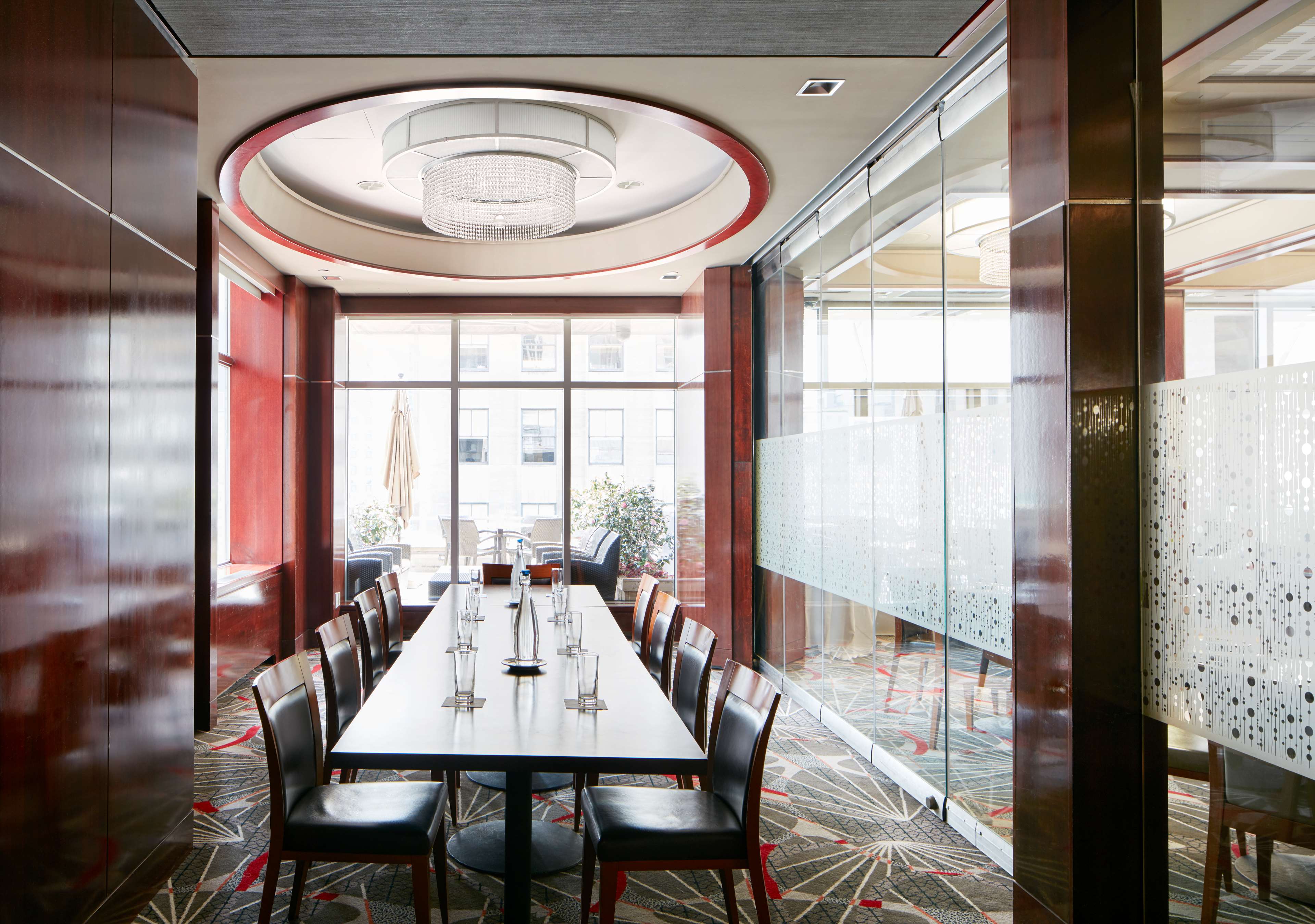 Фото DoubleTree by Hilton New York Midtown Fifth Ave