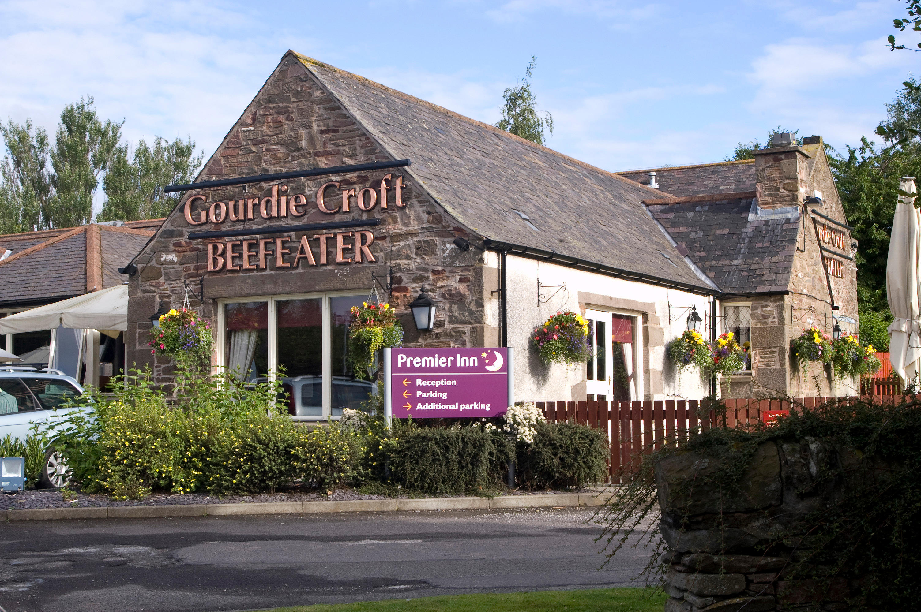 Фото Premier Inn Dundee West