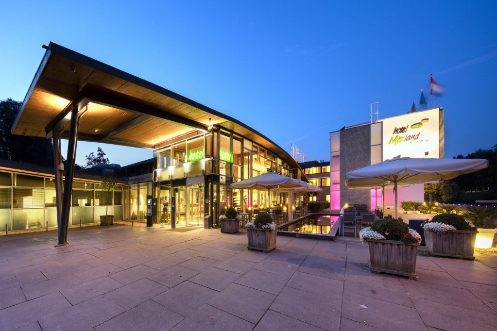 Фото Hotel Mitland