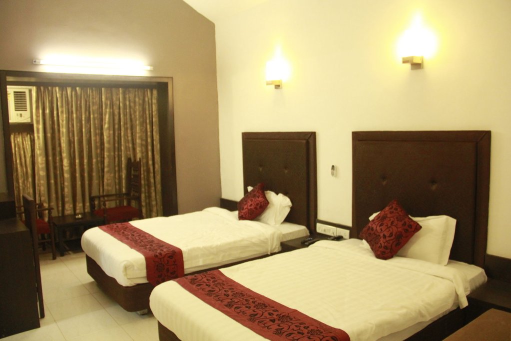 Фото Bollywood Sea Queen Beach Resort