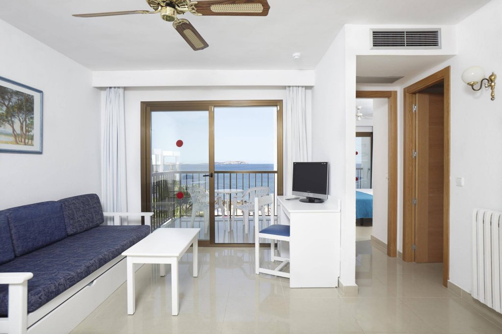 Фото Nereida Aparthotel
