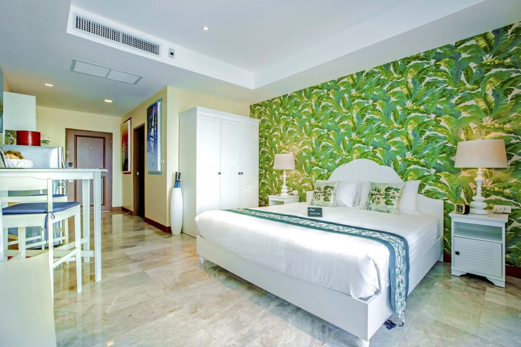 Фото Almali Rawai Beach Residence