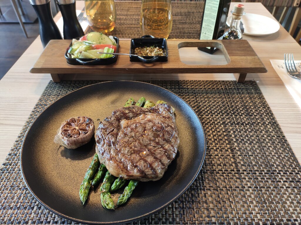 Restaurante The Town Contemporary Grill & Bar, , foto