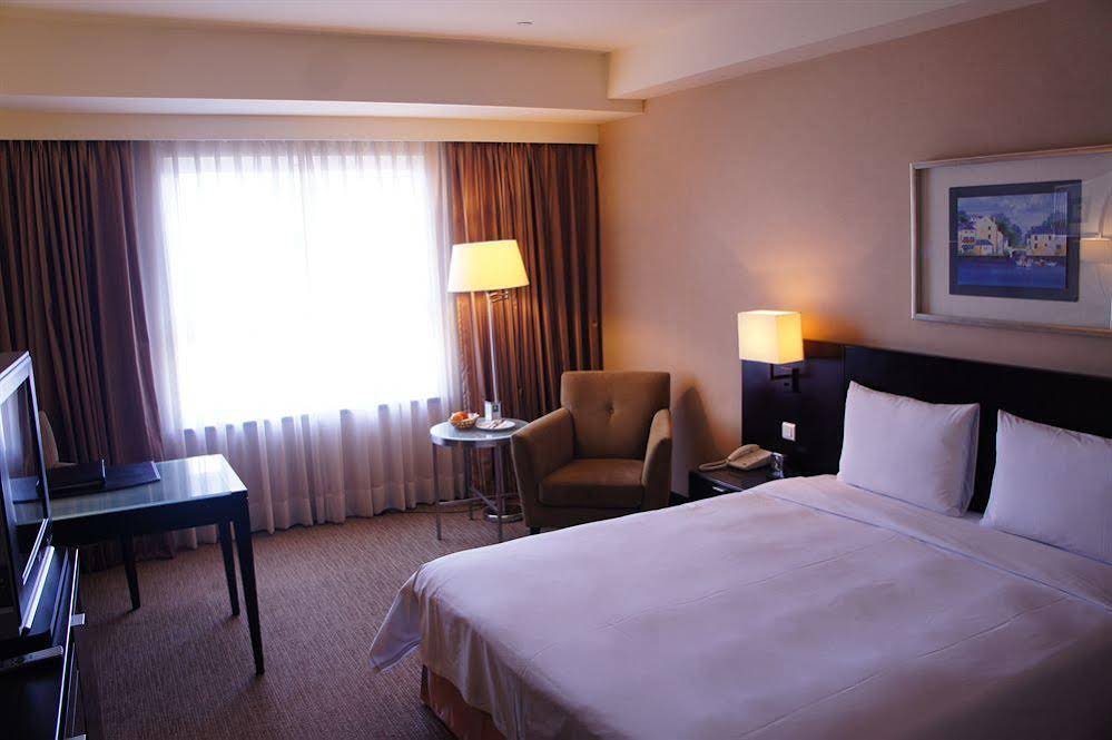 Фото Lakeshore Hotel Metropolis I