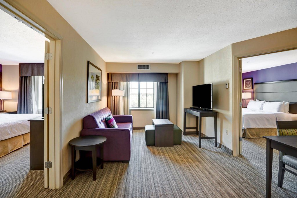 Фото Homewood Suites by Hilton Eatontown