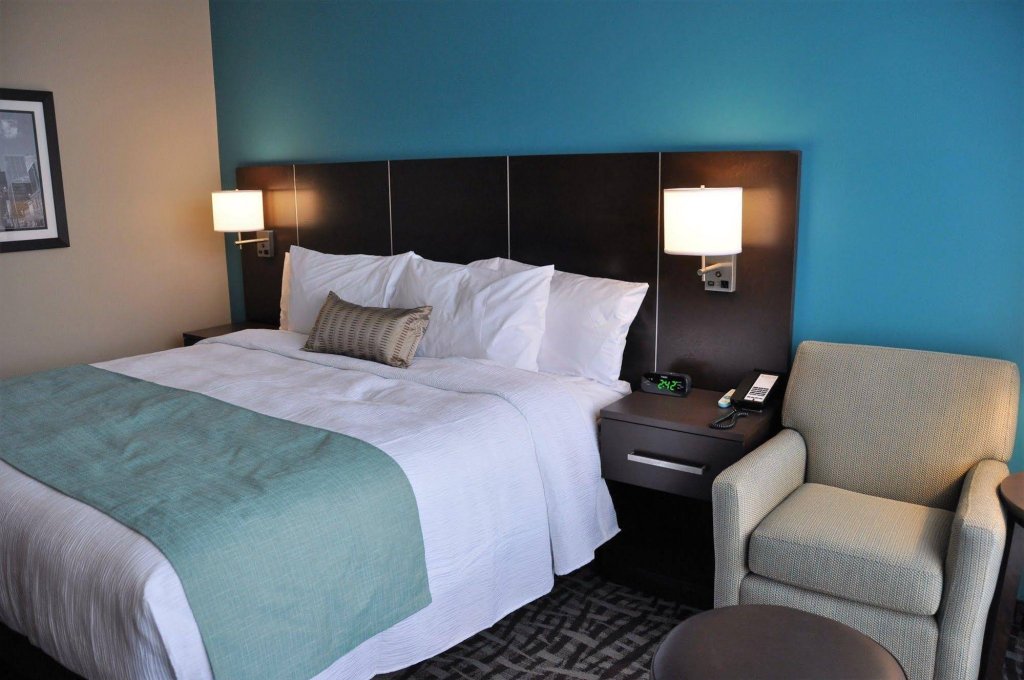Фото Best Western Plus Hotel Montreal