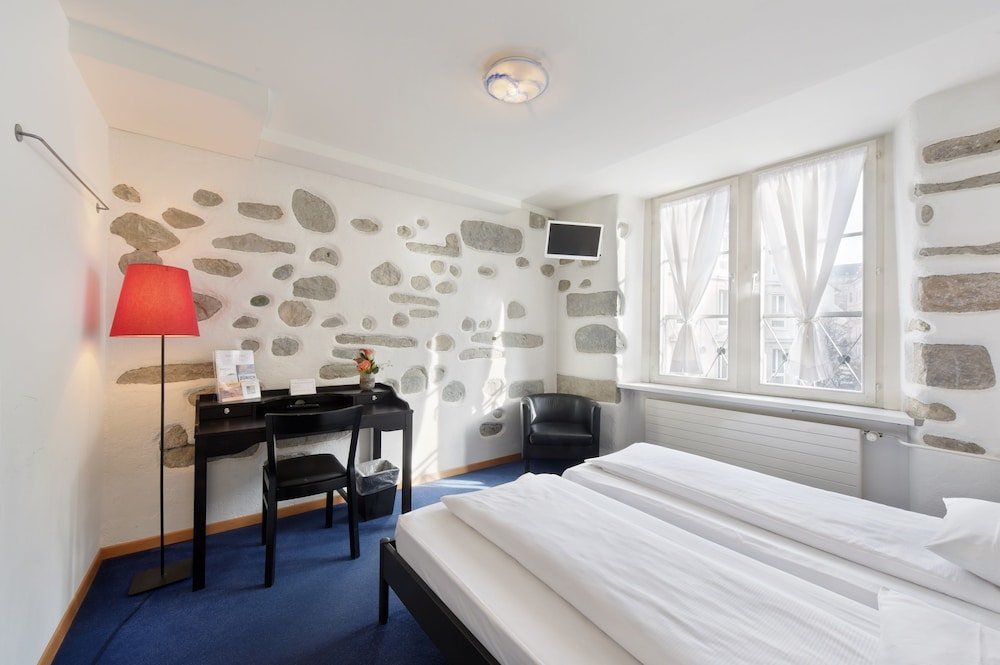 Фото Hotel Hirschen