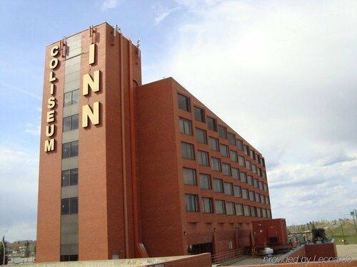 Гостиница Coliseum Inn в Эдмонтоне