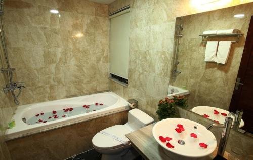 Фото Blue Pearl West Hotel