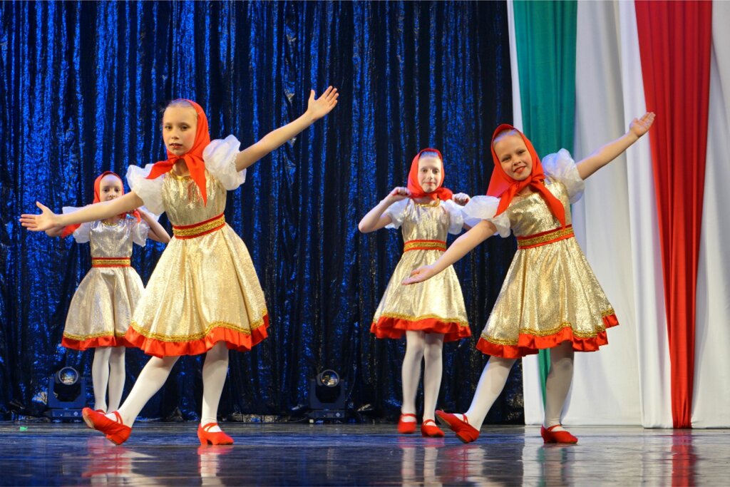 Artistic group Детский ансамбль народного танца Зоренька, Khabarovsk, photo