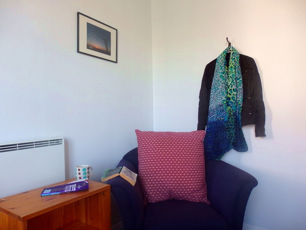 Фото 42b College House - Hostel