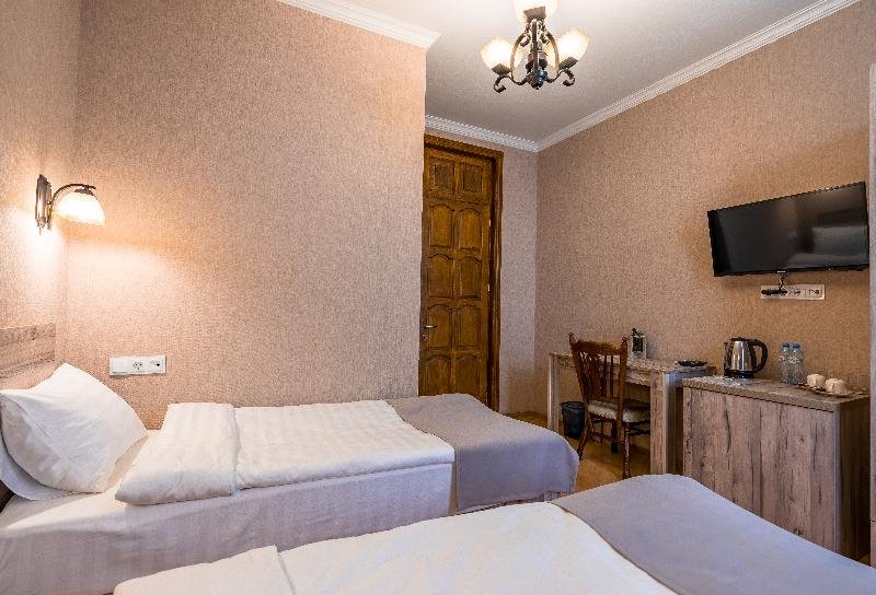 Фото Imperial House