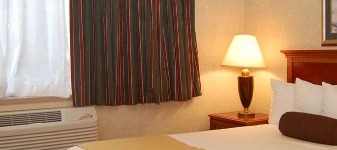 Фото Best Western East Towne Suites