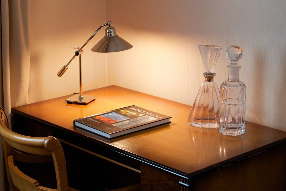 Фото Argenta Tower Hotel & Suites