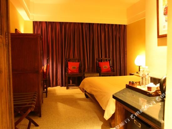 Фото Auspicious Business