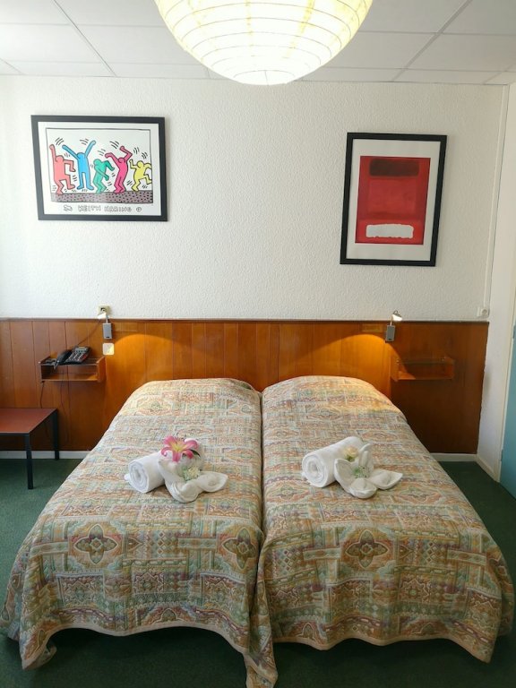 Фото Azurene Royal Hotel