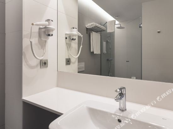 Фото B&b Hotel Viladecans