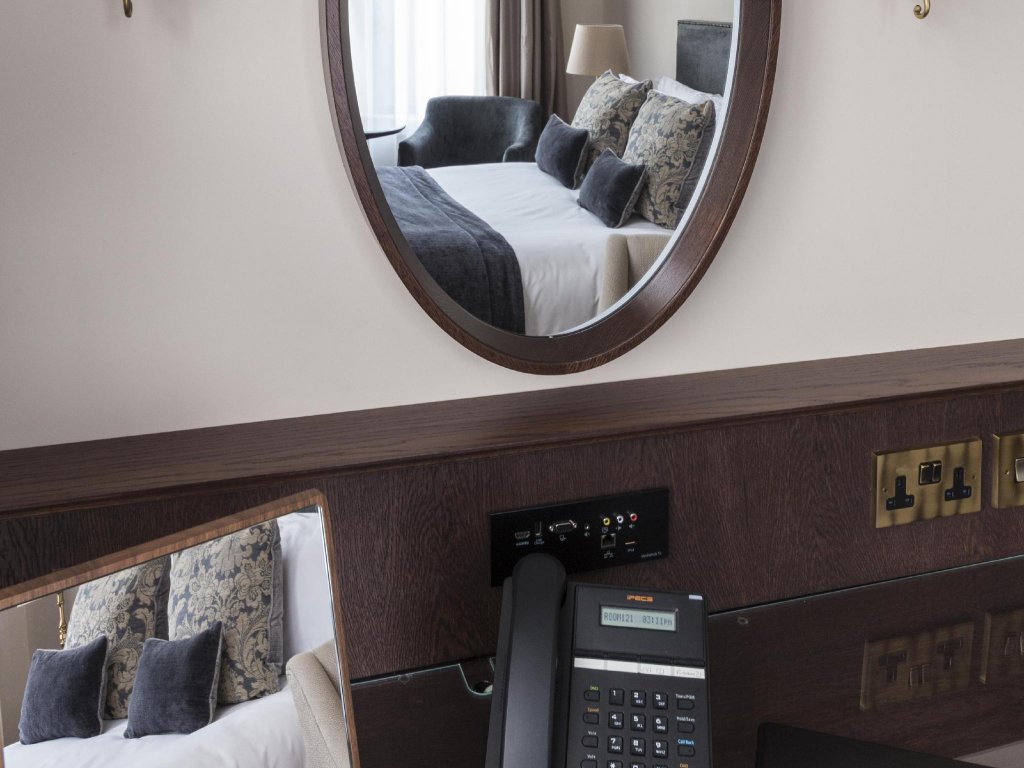 Фото St Paul's Hotel