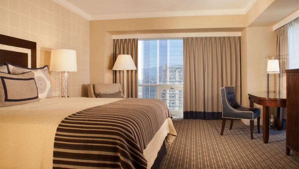 Фото Omni Los Angeles Hotel at California Plaza