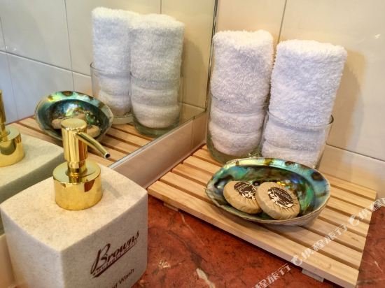 Фото Browns Boutique Hotel