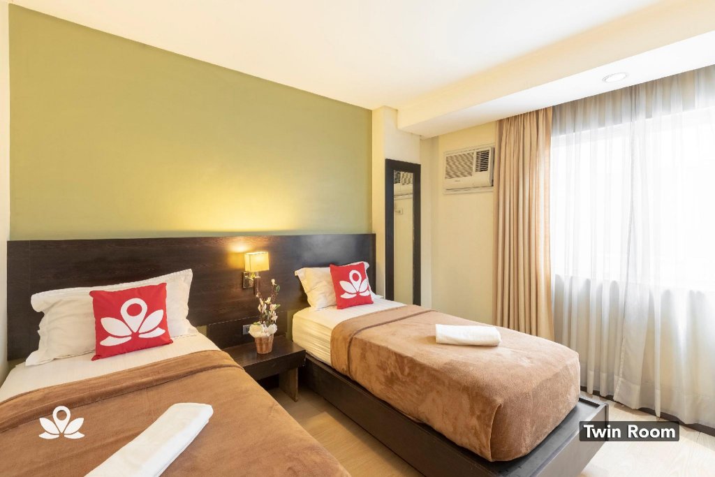Фото Lorenzzo Suites Hotel