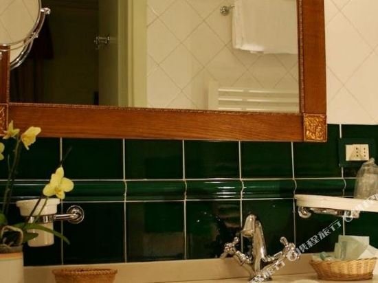 Фото Rosary Garden